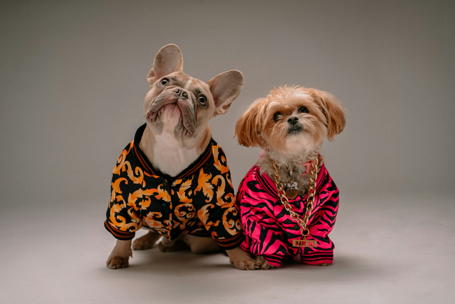 Costumes & Apparel