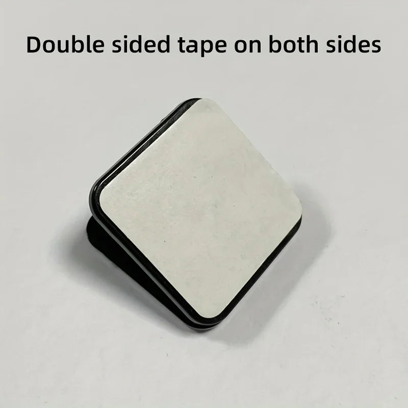 3 Pcs Wall-Mounted Dog Pee Pad Clip Holder - Stickable Plastic Material for Pet Cleaning - Uncharged, Suitable for Dogs