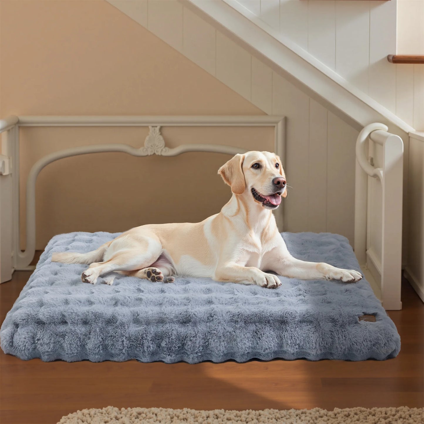 Fluffy Dog Crate Bed for Extra Large Dogs, Plush Faux Fur Crate Pad, Calming Anti Anxiety Dog Bed, Washable Soft Warm Crate